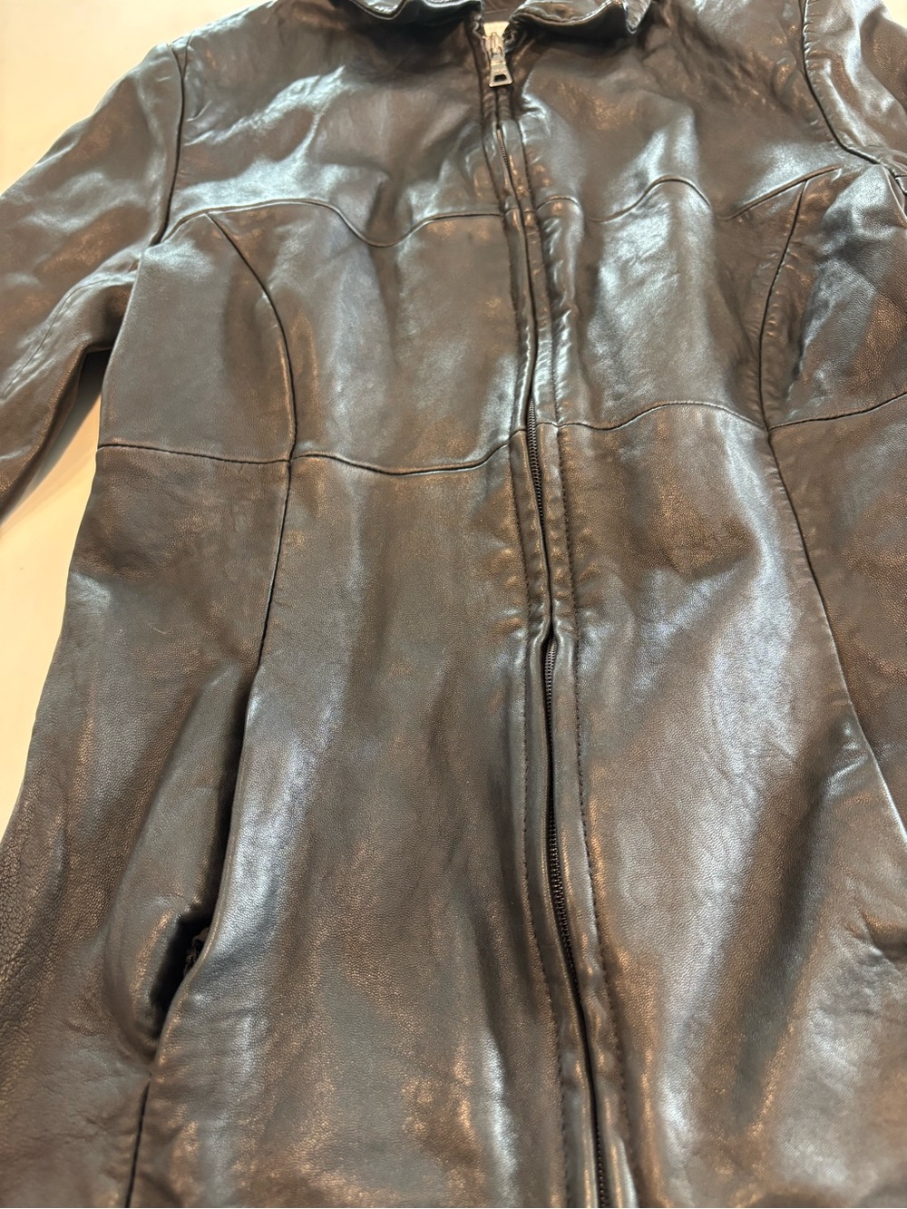 Vintage Jones New York Black Leather Jacket - Picture 3 of 13